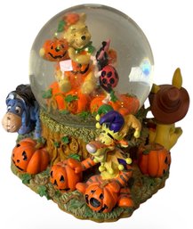 Disney Winnie The Pooh Halloween Snow Globe Music Box (BR2)