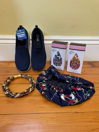 Skechers Womens 7.5, Shower Caps, Necklace