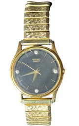 Gold-tone Seiko Quartz Watch Model: 7N0759