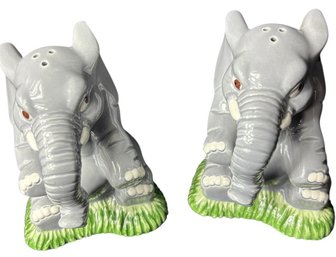 Rainforest Cafe Tuki The Elephant Salt & Pepper Shaker