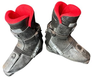 Vintage Nordica NR 955 Ski Boots In Carry Bag