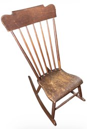 Wooden Spindle Back Rocking Chair (LR)
