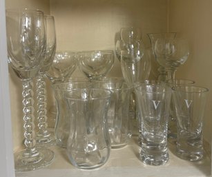 Shelf Full Of Assorted Glassware 20pc (K)