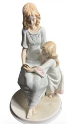 Porcelain Figurine Mother / Daughter Reading A Book