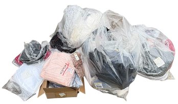 Talbots Huge Assortment Of Womens Clothes B (LR)