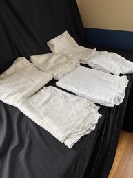 Tablecloths-2 Cotton And 4 Lace GBR1