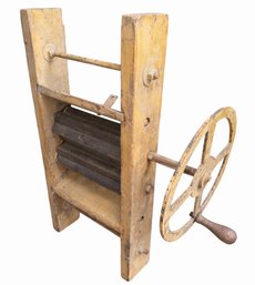 Primitive Hand Crank Clothes Wringer (E)