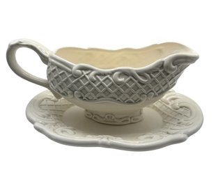 The Cellar Glazed Gravy Boat & Saucer (k)