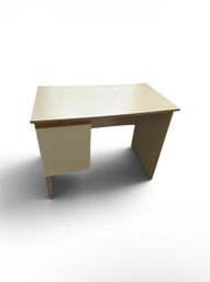 Vintage White Desk (BR4)