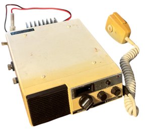 Standard Horizon Hand Radio  (O)