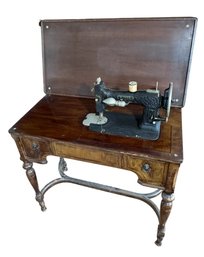 White Sewing Machine Side Table (DR)