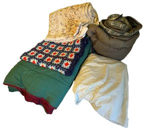 Sleeping Bag And Assorted Bedding 5 Pc (Br1)