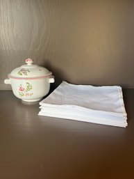 Pierre Deux Sugar Bowl & 12x White Cloth Napkins