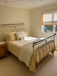 Vintage Metal Full Size Bed With Bedding (BDRM1)