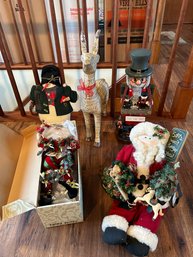 Standing Christmas Figures, Decor (4) (A)