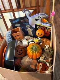 Halloween Box, Sold As Is, Pottery, Decorations (A)