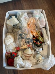 Whats In The Box Holiday Edition, Vintage Ornament Set  (A)