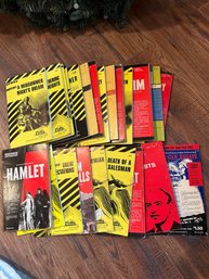 Cliffs Notes & Other Book Set (A)