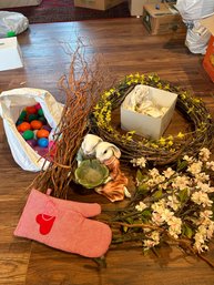 Easter & Spring Set, Wreaths, Eggs, Other Decor (A)