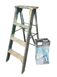 Toro 12 Volt Cordless Trimmer & Wooden Ladder (B)