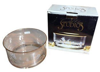 Crystal Clear Studios Gold Rimmed Floral Glass Bowl (B)