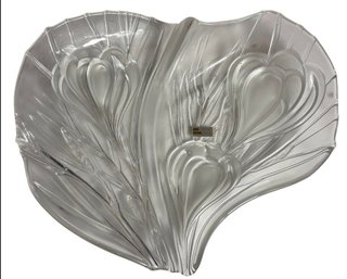 Savoir Vivre Glass Tray With Embossed Flowers (B)