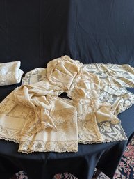 Six Pcs Lacey Linen