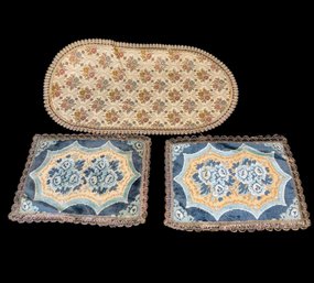 Nouvel Swiss Embroidered Table Centerpiece Place Settings 3pc