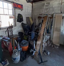 Garage Corner Pickers Choice Pressure Washer, Wet Dry Vacuum, Ladders & More! (G)
