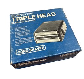 Remington Triple Head Electric Shaver Vintage In Original Box With Paperwork