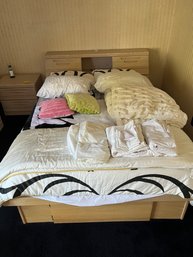 Palliser Furniture Queen Bed Frame (SBR)