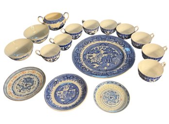 Asian Style Blue & White China 16pc (K)