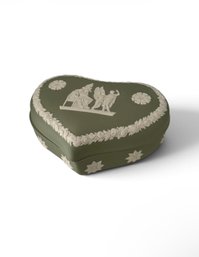 Wedgwood Jasperware Heart-shaped Trinket Box (LR)