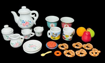 Porcelain Dollhouse China Set & Assorted Toy Food (BR2)
