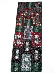 Holly Table Runner (B)
