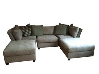 Living Room Sectional  And Four Accent Pillows