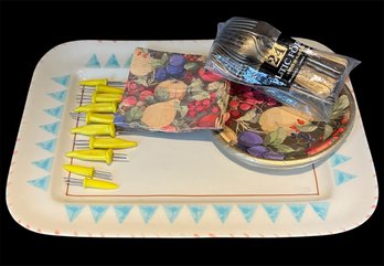 Painted Ceramic Platter, Corn On The Cob Holders & Fall Themed Napkins, Paper Plates & Plastic Forks (D)