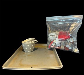 Creative Co-Op Ceramic Measuring Cups, 2 Food Network Pans & Cook Cutters (d)