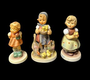 Hummels, Girls With Birds And Puppets, (3)