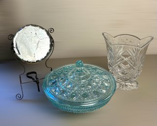 Crystal Set With Vintage Stand Beauty Mirror (G)
