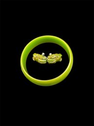 Bakelite Bracelet And Earrings