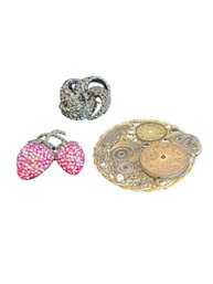 2 Weiss Pins And 1 Standard Watch Pin