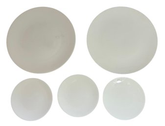 Royal Worcester Snow Pattern Bone China Plate Set 5pc (K)