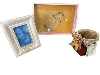 Hawaiian Basket, Mosaic Tray, Wioden Picture Frame (K)