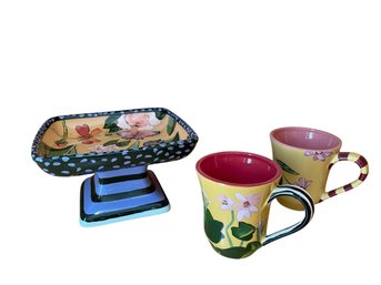 Droll Designs Pedestal Dish & Coffee Mugs (k)