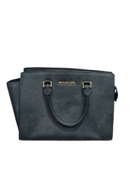 Micheal Kors Leather Purse.  (MB)