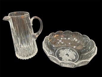 Etched Scalloped Glass Bowl & Pitcher (k)