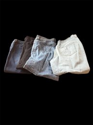 4 Pairs Of Jeams 2 Chicos Size 3P Snd 2.5, Revtown 32, Universal Threads 16R (MB)