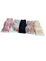 5 Pairs Of Jeans-2 Universal Thread 10, Wild Fable 10, Chicos 10, Ellen Tracy 10 (mB)