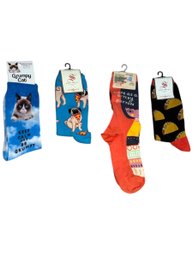 NWT Set Of 4 Graphic Socks (BR2)